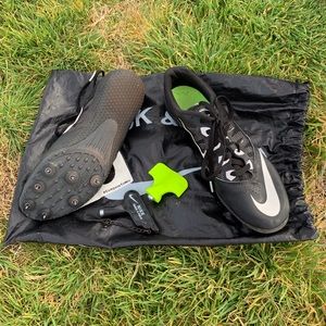 Track shoes
